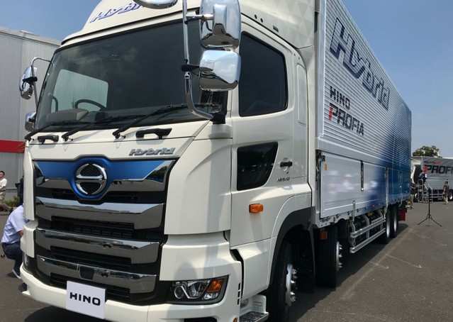 Trucks: HINO Profia Hybrid