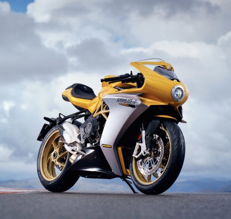 MV Agusta Superveloce: Muscle At Any Angle
