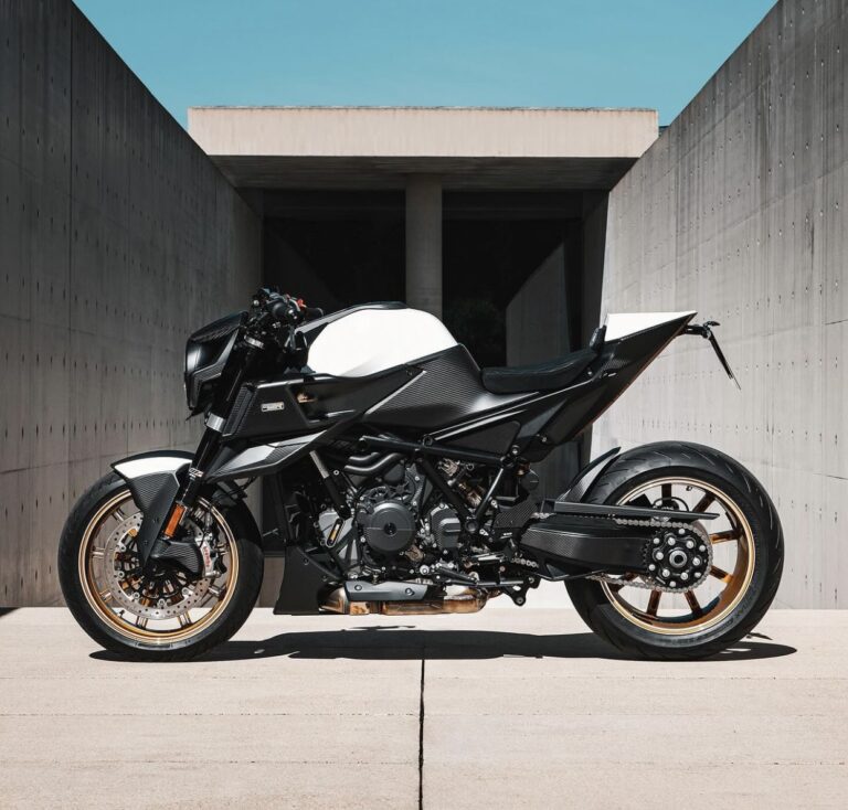 BRABUS 1300 R MASTERPIECE EDITION 